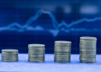 Investimento de pessoas físicas cresce 15,5% em 2025; CDBs lideram em volume