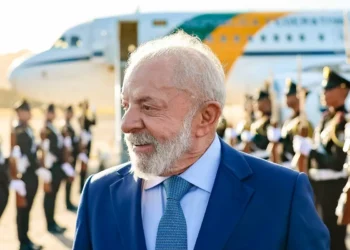 Lula fará cirurgia de catarata no olho esquerdo nesta sexta