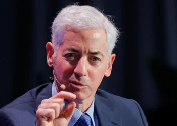 Bill Ackman revela posição bilionária na Meta e vê ação “fortemente descontada”