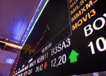 Ibovespa sobe blindado por Petrobras em pregão de escalada de tensão geopolítica